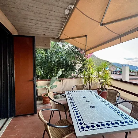 Mara's House, 10 Minuti A Piedi Dal Centro, Parcheggio Privato Lägenhet Taormina