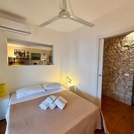 Mara's House, 10 Minuti A Piedi Dal Centro, Parcheggio Privato Taormina