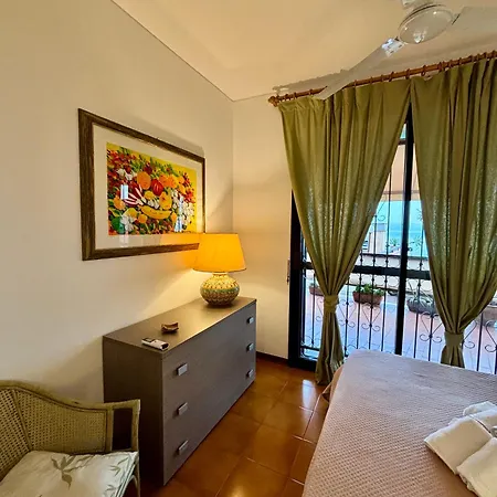 Mara's House, 10 Minuti A Piedi Dal Centro, Parcheggio Privato Taormina