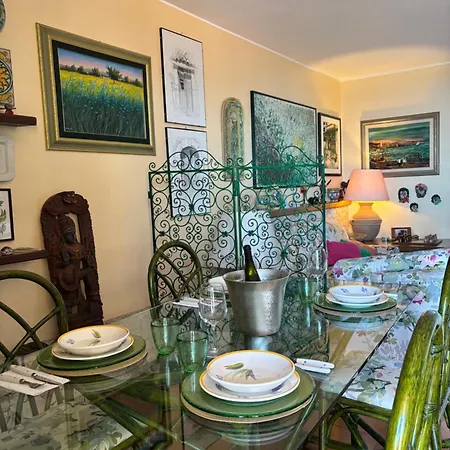 Mara's House, 10 Minuti A Piedi Dal Centro, Parcheggio Privato Appartement